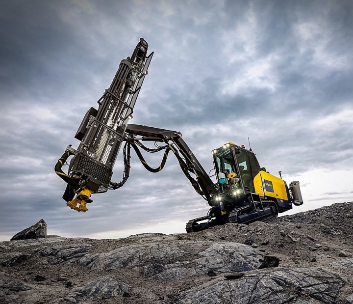 ماشین آلات حفاری - شرکت صنعت آروشا آکام